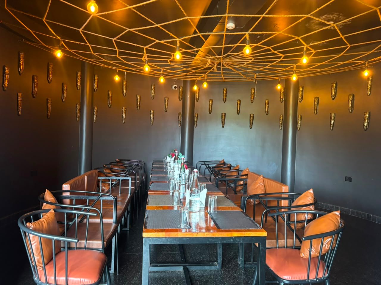 What to Eat at Aqua Lounge Restaurant: Seafood, Local Flavours and Comfort Meals